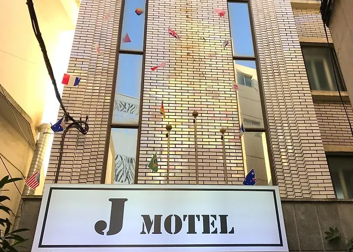 Motel J 2*