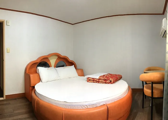 J Motel 2*