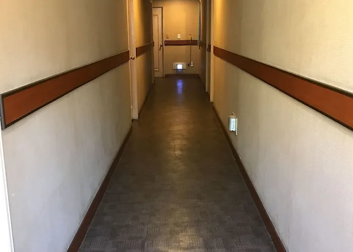Motel J 2*